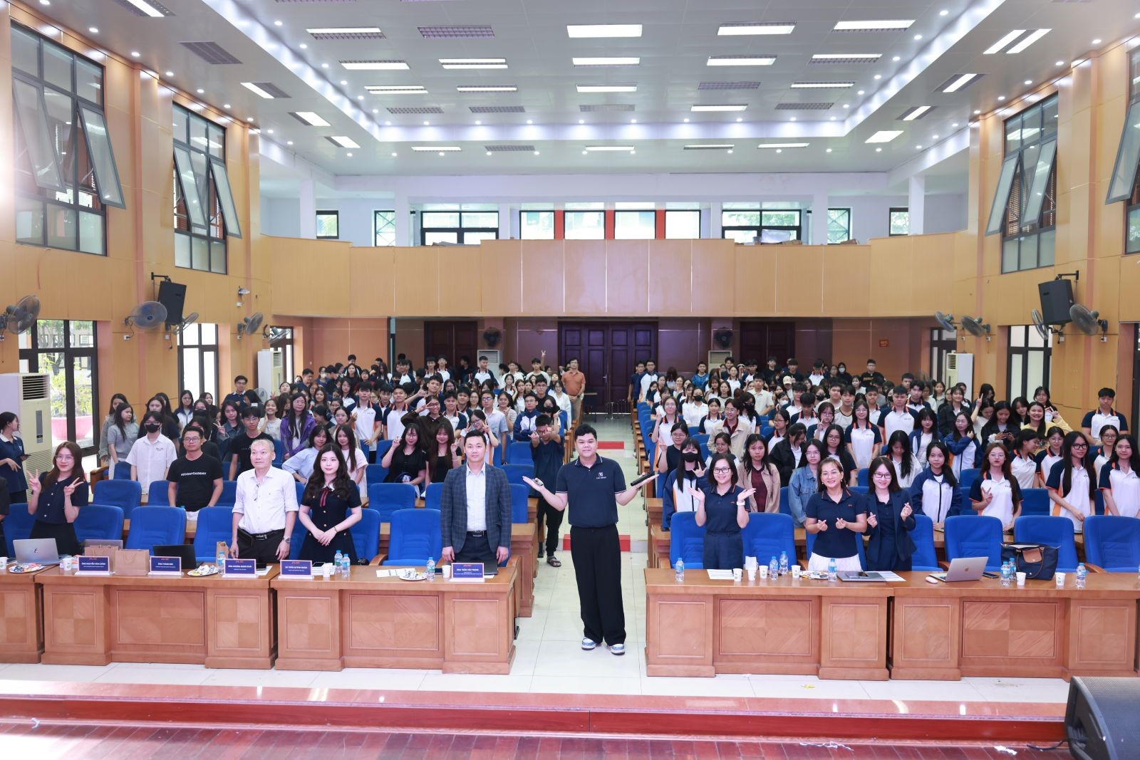 Toàn cảnh hội trường Unitour 2026